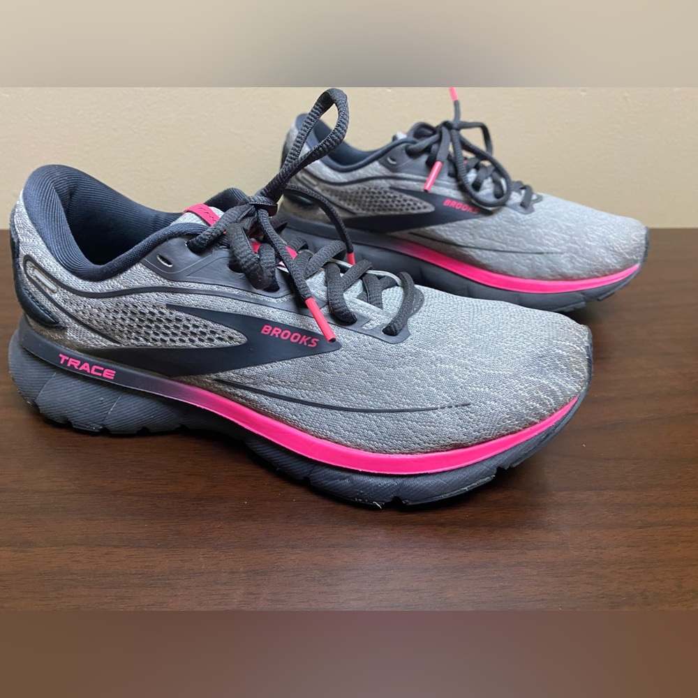 BROOKS Trace 2 running women’s shoes size: 7 code no# 1203751B038 - Picture 10 of 17